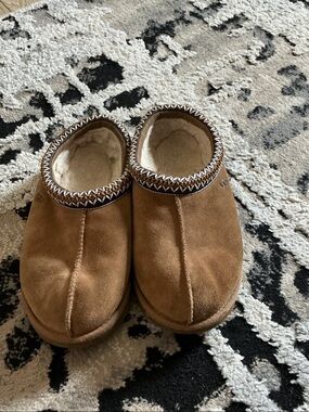 UGG Chestnut Brown Suede Shearling Clog Slides
